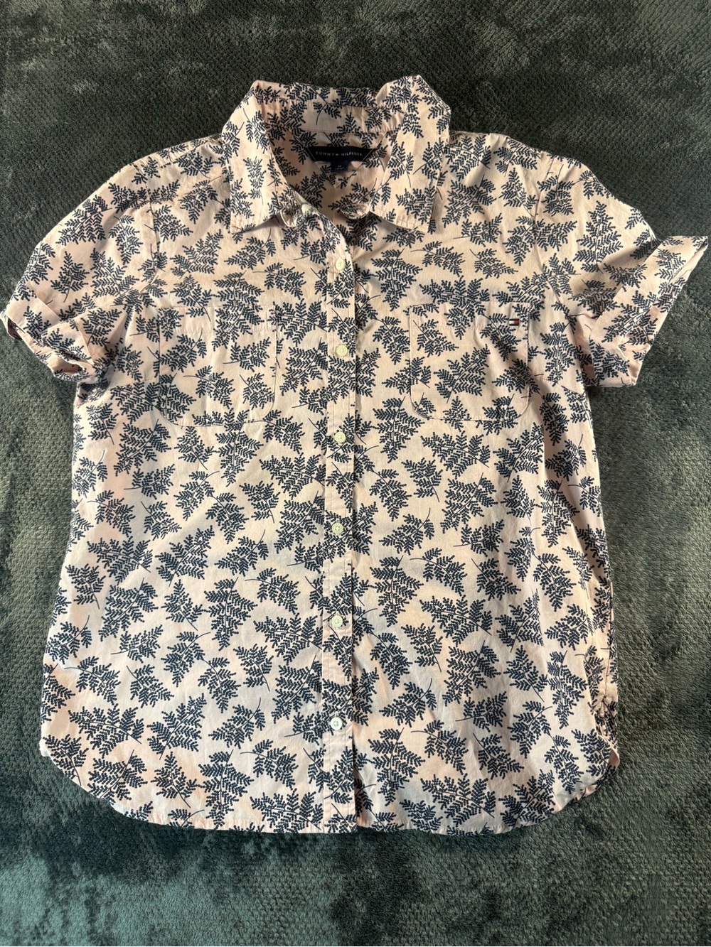 Youth shirt -Sleeve Button-Up Shirt in Light Pink with Navy Leaf